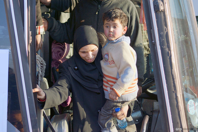 Спасение людей под пулями исламистов. Репортаж из Старого Хомса
